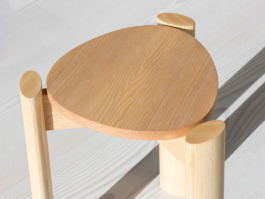 Image linking to Trig Stool Hayo Gebauer Studio